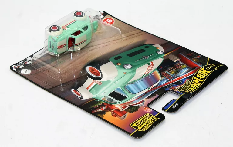 AUTKO HOT WHEELS PREMIUM BOULEVARD '60S FIAT 500 D MODIFICADO (GJT68)