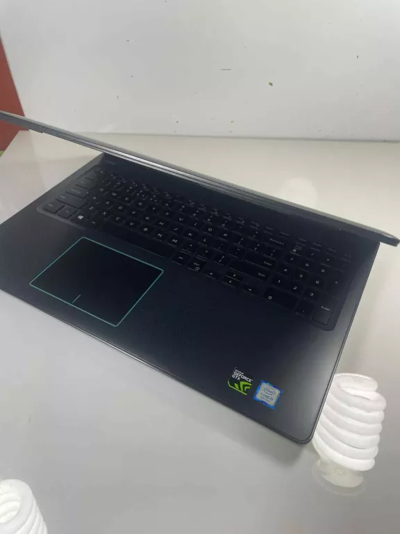 LAPTOP DELL G3 15 INTELCORE I5-8GEN GTX 1050 8/256GB WIN 11 ZASILACZ