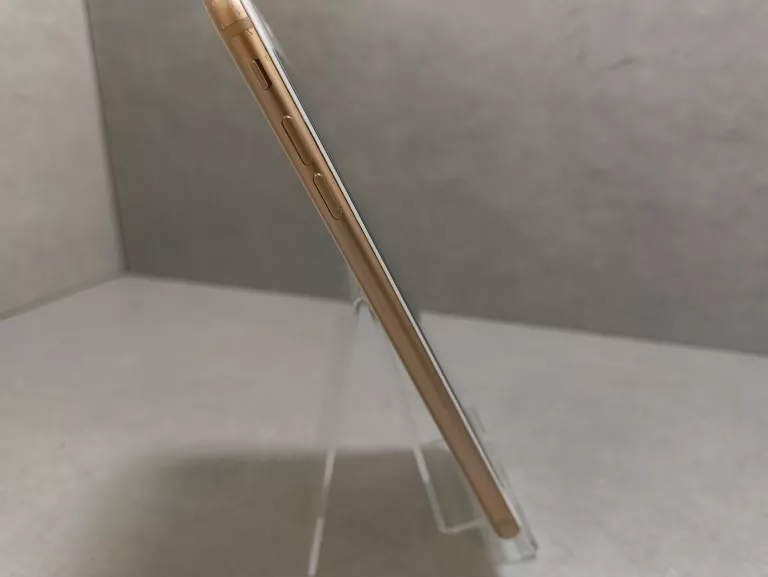 TELEFON IPHONE 8 PLUS 64GB 82%