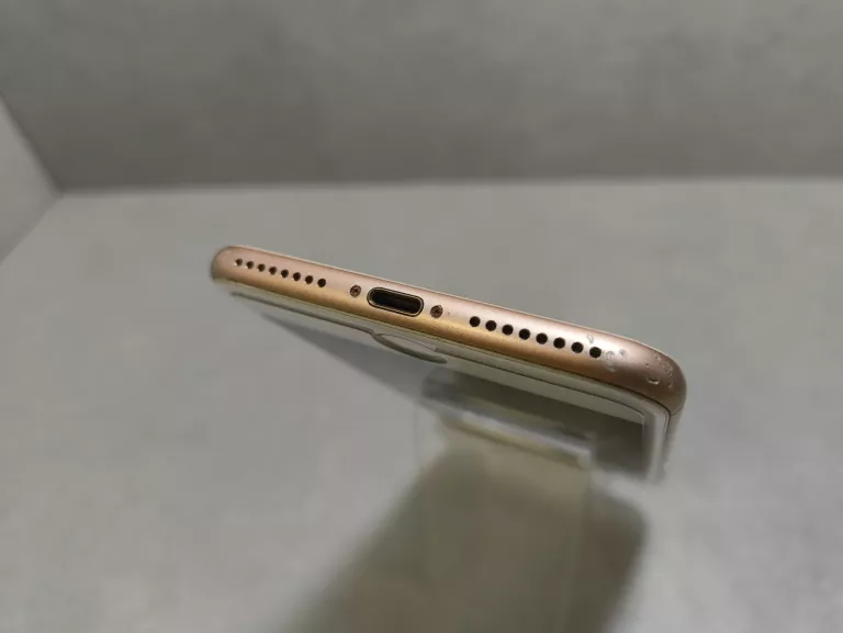 TELEFON IPHONE 8 PLUS 64GB 82%