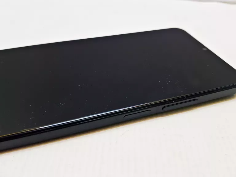 TELEFON REALME C53 W PUD + KABEL D/S 128/6GB