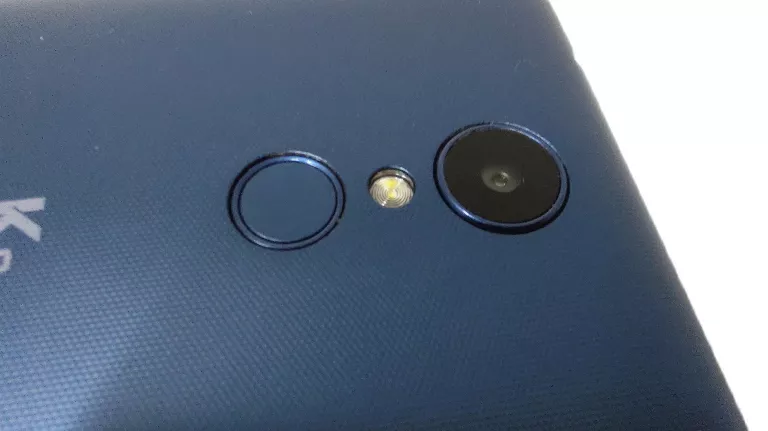 TELEFON LG K9