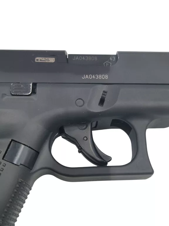 WIATRÓWKA PISTOLET NA KULE GUMOWE GLOCK 17 GEN 5 T4E .43 CO2