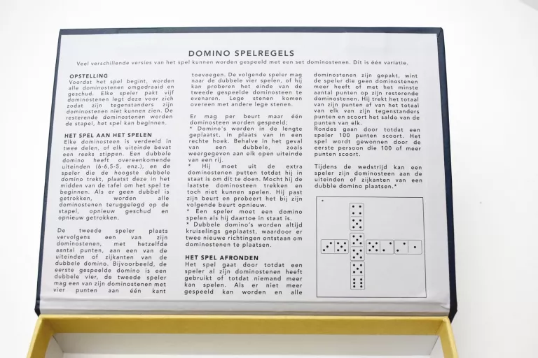DOMINO W PUDEŁKU