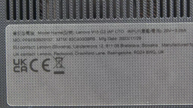 LAPTOP LENOVO V15 G3 I5-1235U/16GB/500GB SSD/IRIS XE/WIN11 Z DEFEKTEM