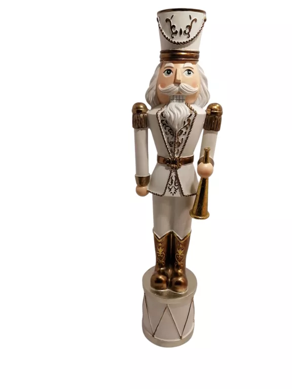 DZIADEK DO ORZECHÓW NA BĘBNIE FIGURKA