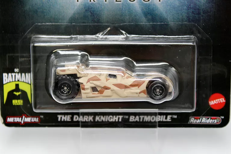AUTKO HOT WHEELS PREMIUM POP CULTURE THE DARK KNIGHT BATMOBILE (HXD97)