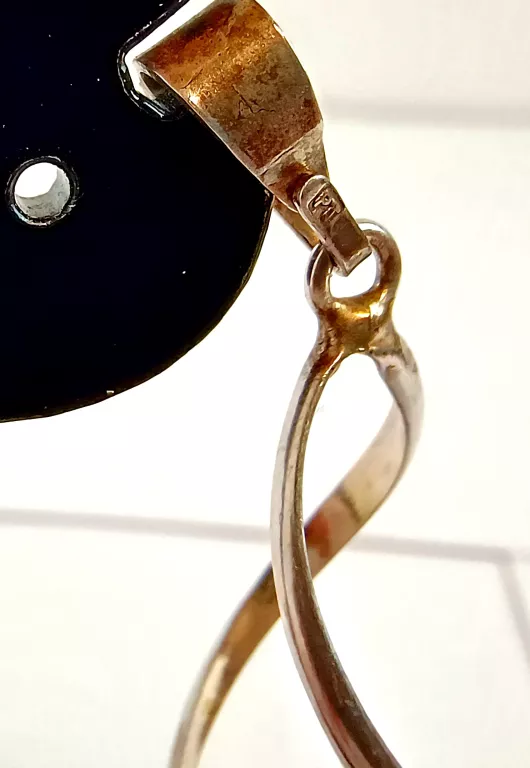srebrna-zawieszka-z-bursztynem-925-material-dominujacy-223721-2048