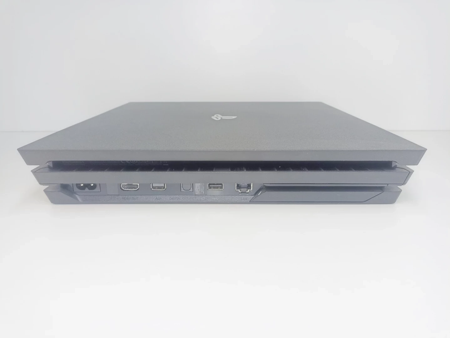 konsola-ps4-pro-waga-produktu-330