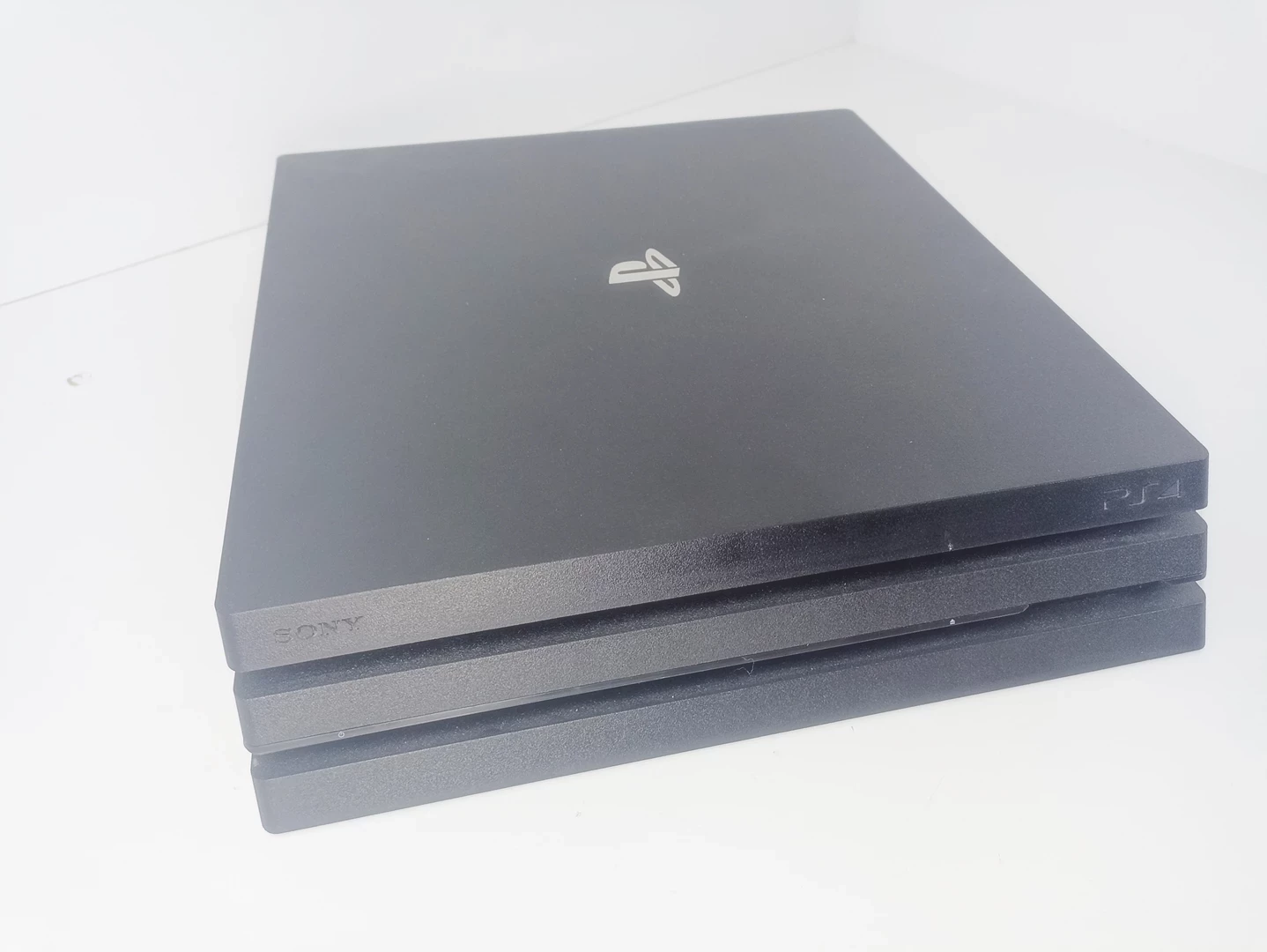 konsola-ps4-pro-kolor-249512-1647413