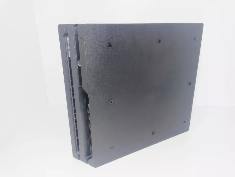konsola-ps4-pro-liczba-kontrolerow-w-zestawie-205994-225554