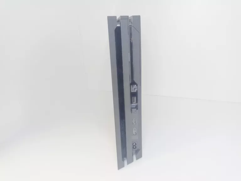 konsola-ps4-pro-gry-w-zestawie-205998-225570