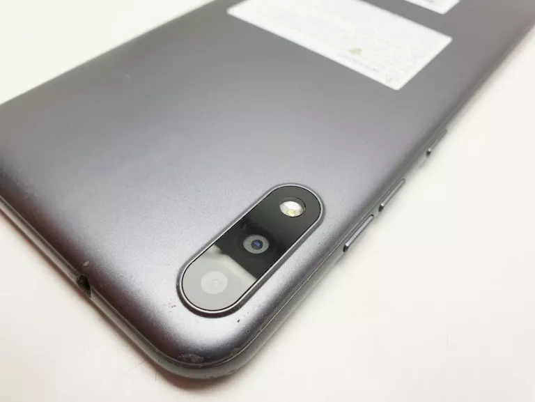 TELEFON LG K22 2/32GB 6.2" TYTANOWY