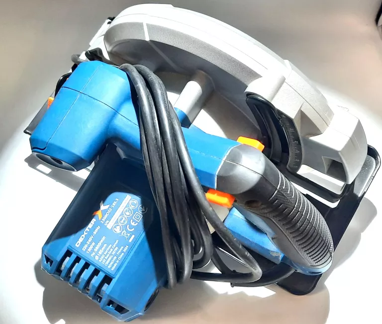 PIŁA PILARKA TARCZOWA DEXTER NC1300CS 1300W 5500 OBR./MIN