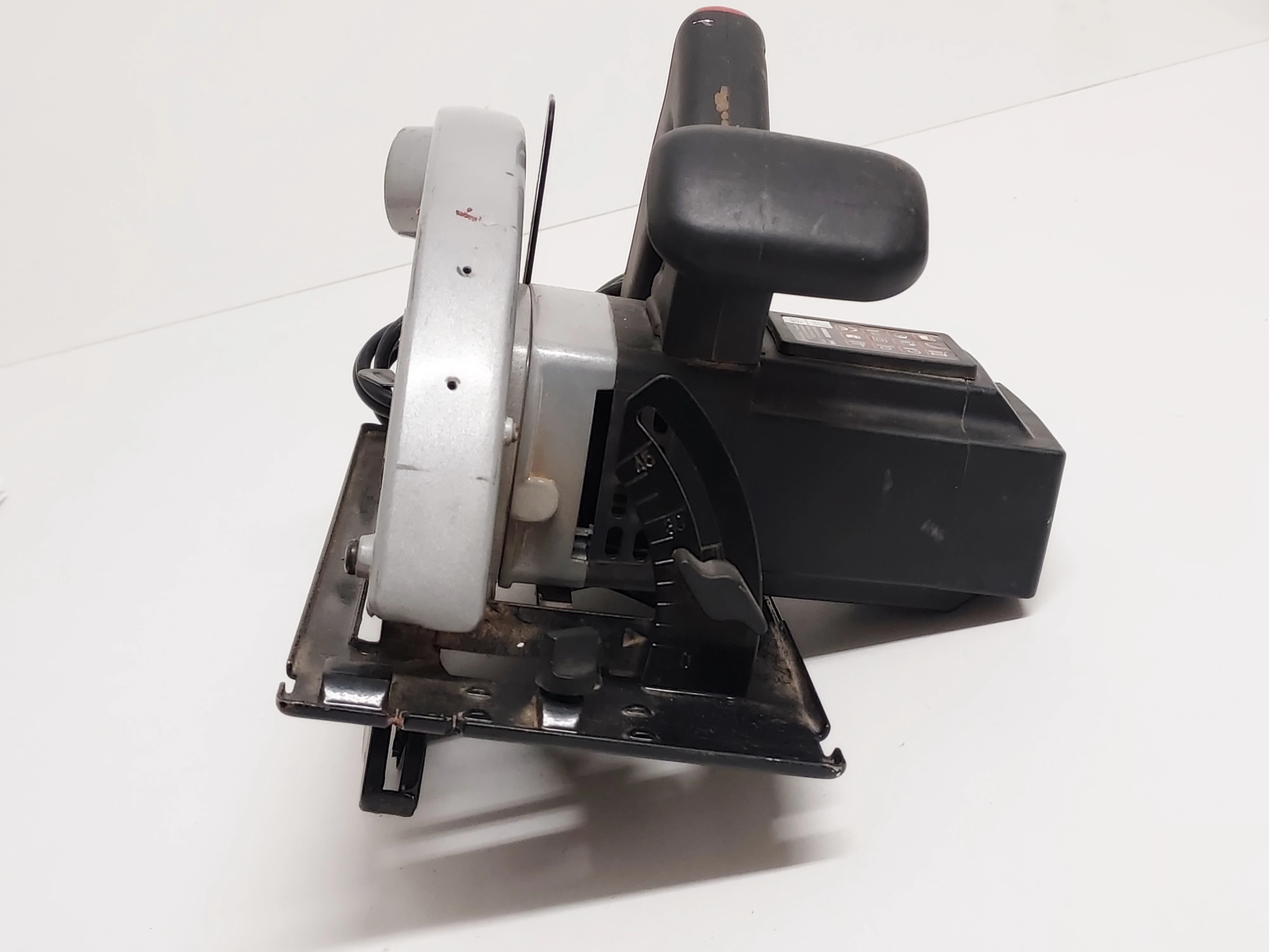 pilarka-tarczowa-power-plus-49ng688-1200w-ean-gtin-1111111111