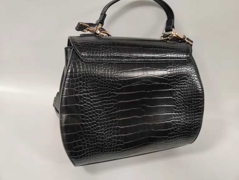 torebka-love-moschino-czarna-plec-15851-1