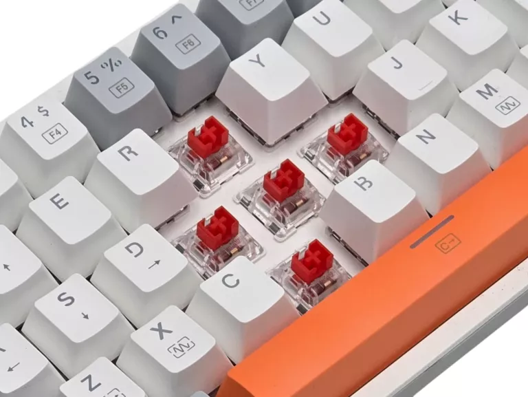 KLAWIATURA MECHANICZNA REDRAGON AKALI PODŚWIETLANA RGB HOTSWAP KOMPLET