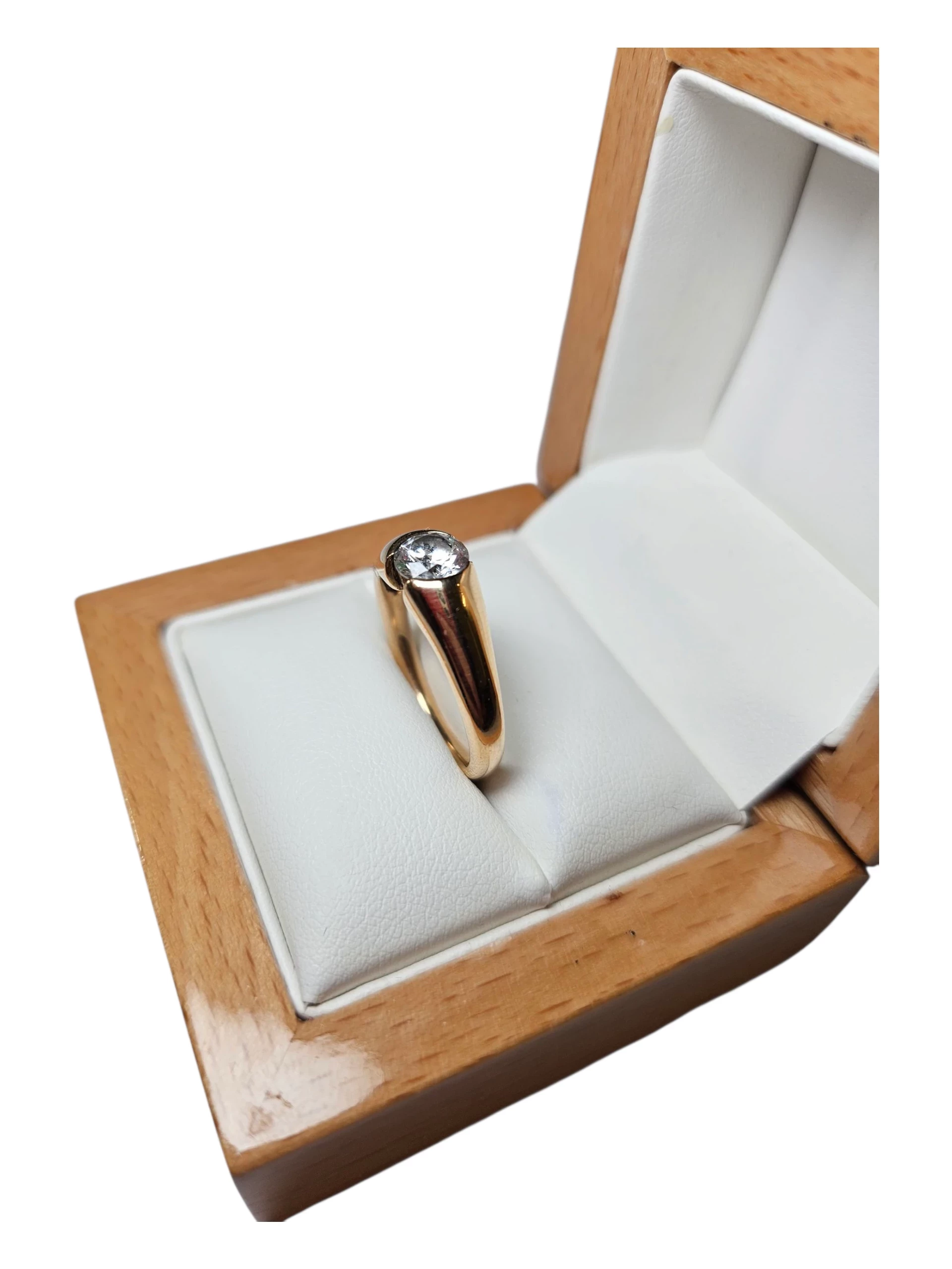 zloty-pierscionek-proby-585-rozmiar-17-483g-kamien-17088-128