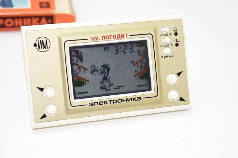 RETRO KONSOLA RUSKA GIERKA WILK ZBIERA JAJKA