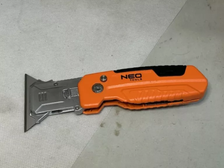 NÓŻ NEO TOOLS 63-708