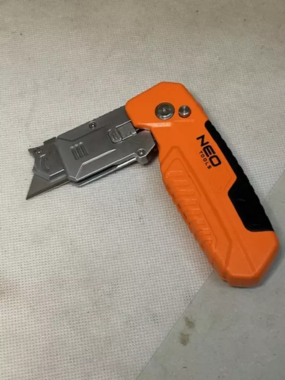 NÓŻ NEO TOOLS 63-708