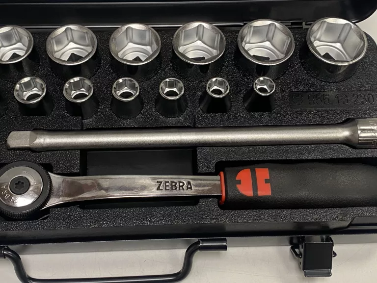 ZESTAW KLUCZY NASADOWYCH 1/2 6-KĄTNYCH ZEBRA WURTH 096513230 23SZT STAN BD