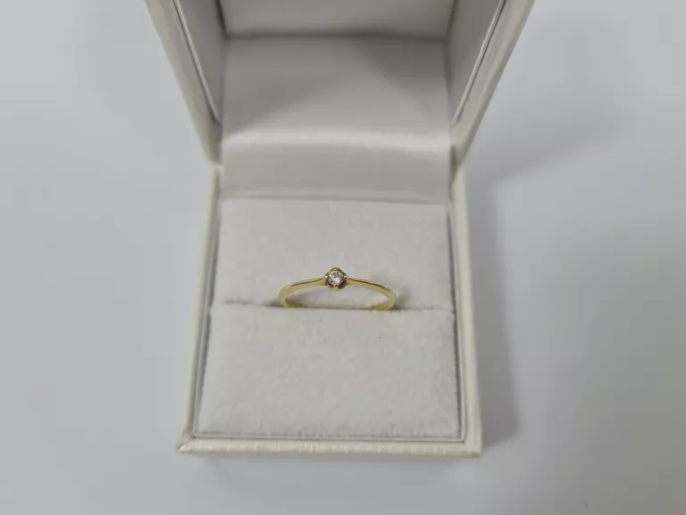 ZŁOTY PIERŚCIONEK Z DIAMENTEM 0,04CT 585 14K 0,84G R9