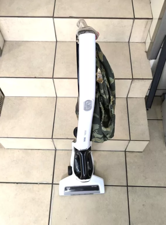 ODKURZACZ GRUNDIG TURBO POWER VCH 9929L + AKCESORIA