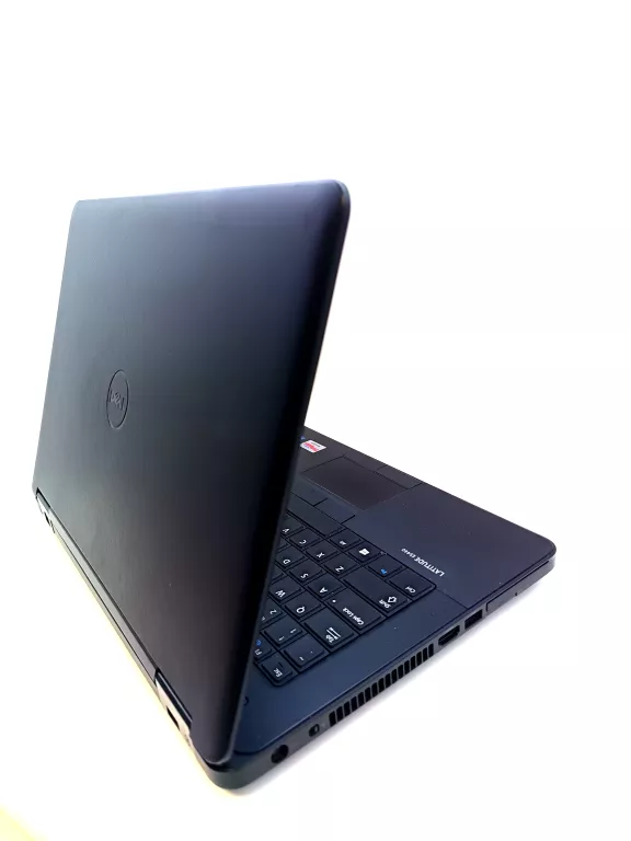 LAPTOP DELL LATITUDE E5440 8/240GB WIN 10 PRO PROCESOR INTEL(R) CORE(TM) I
