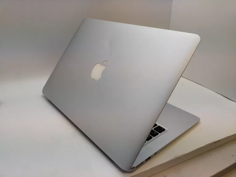 LAPTOP MCBOOK AIR 7,2 APPLE A1466 2GB RAM + ŁADOWARKA WERSJA JĄDRA DARWIN