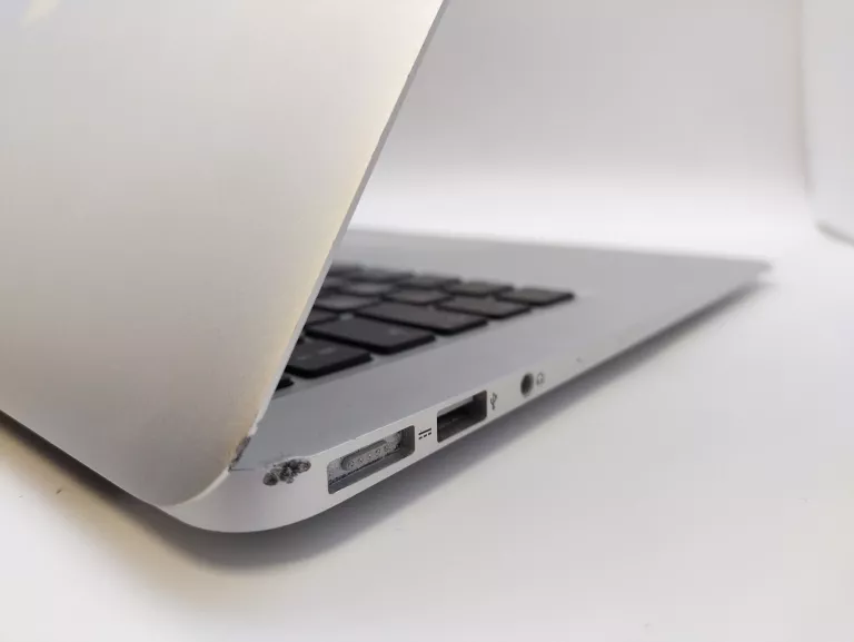 LAPTOP MCBOOK AIR 7,2 APPLE A1466 2GB RAM + ŁADOWARKA WERSJA JĄDRA DARWIN