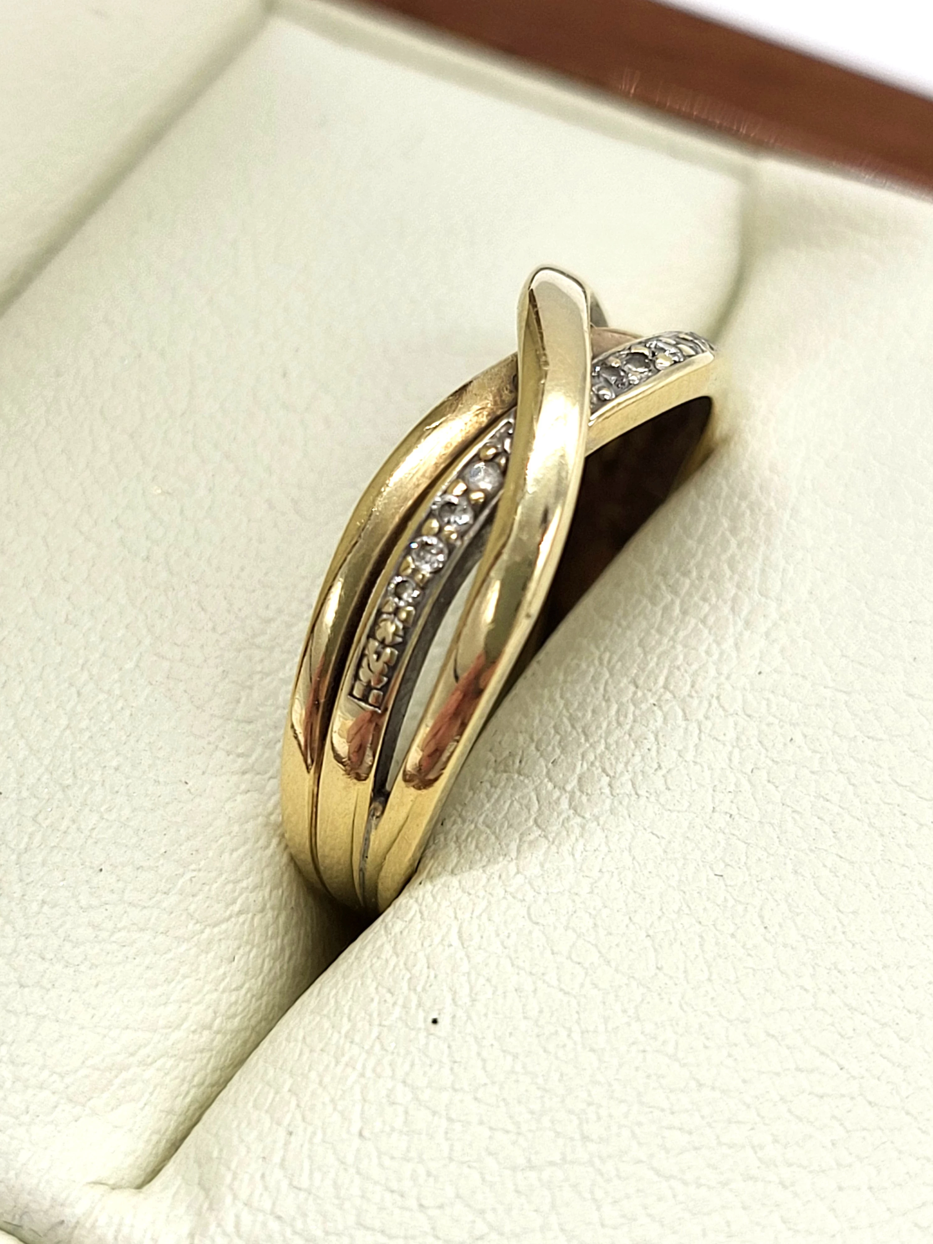 piekny-zloty-pierscionek-585243g-aleja-sw-jana-pawla-ii-252-kolobrzeg