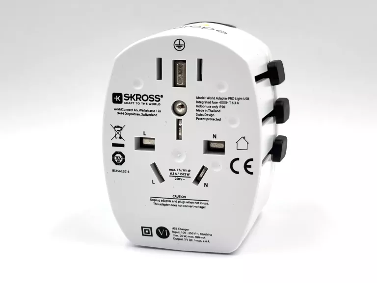 ADAPTER PODRÓŻNY SKROSS PRO LIGHT WORLD USB BIAŁY