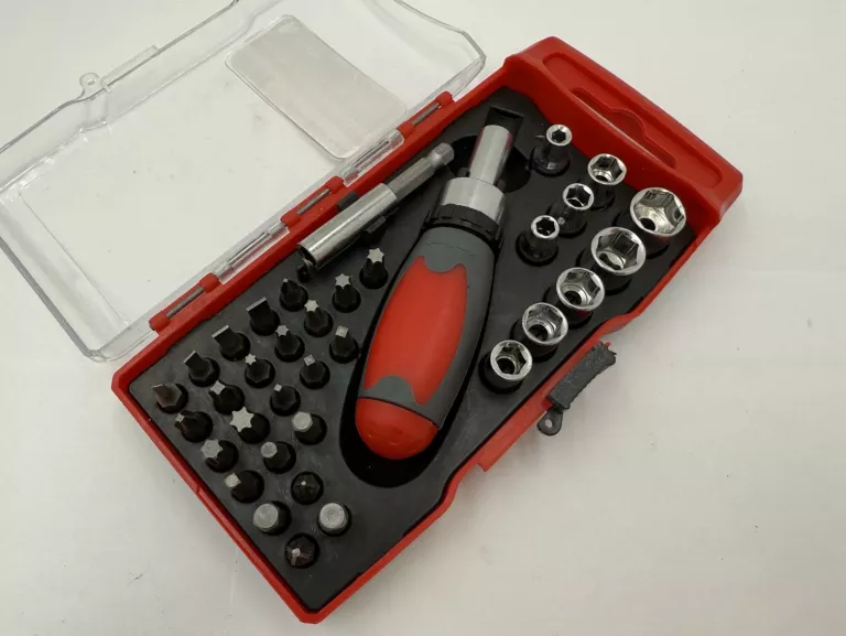 zestaw-wkretakow-z-uchwytem-grzechotka-35-el-stan-11323-238058