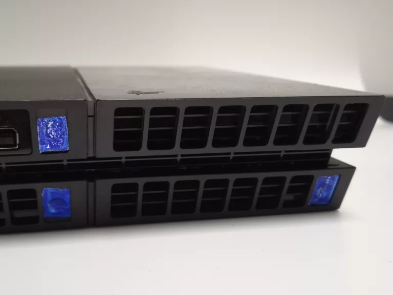 konsola-ps4-500-gb-dysk-wbudowana-pamiec-5179-51