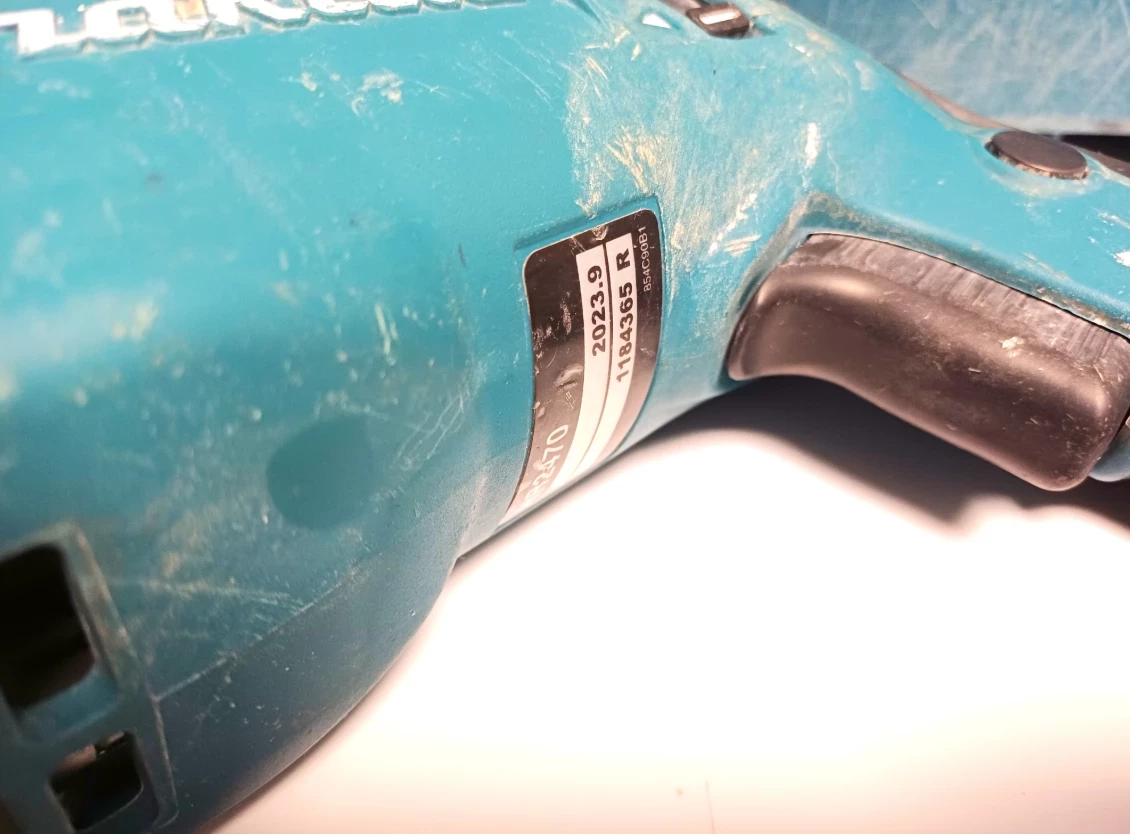 mlotowiertarka-makita-hr2470-dluta-stan-11323-2