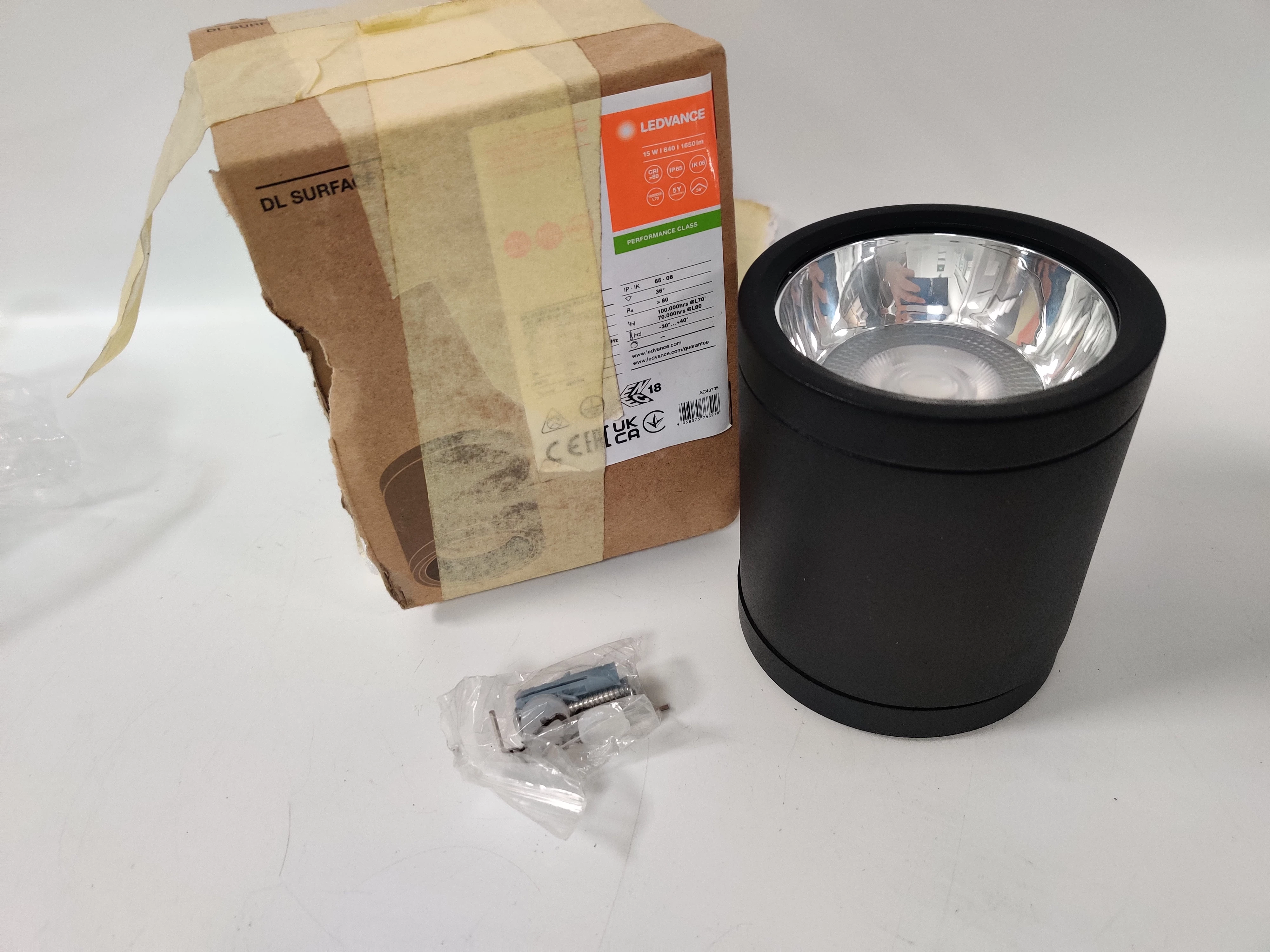 kinkiet-ledvancedl-surface-dn90-opis-cieszynska-128-bielsko-biala-bis