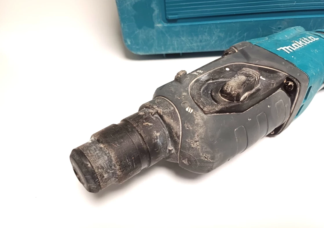 mlotowiertarka-makita-hr2470-dluta-ean-gtin-0088381042819