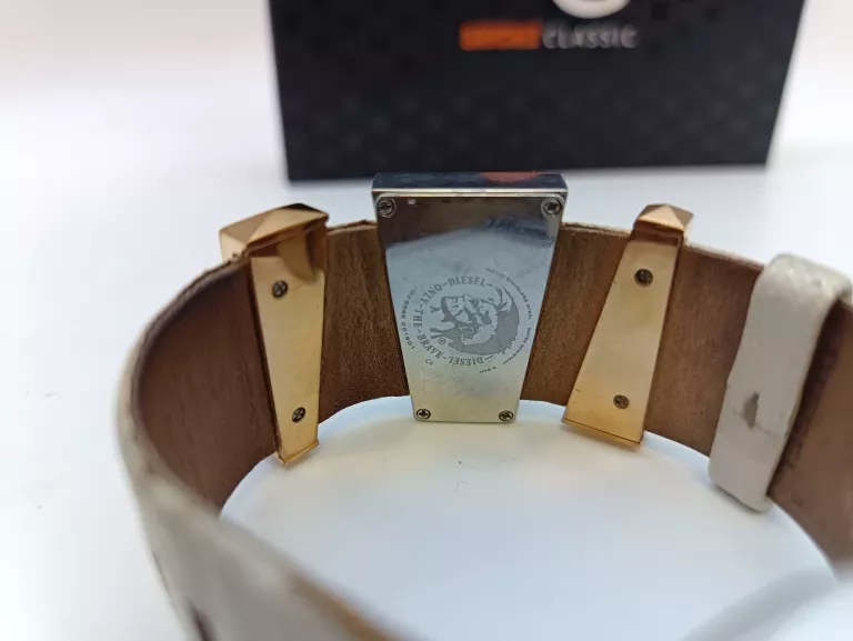 zegarek-diesel-dz-5585-w-pudelku-waga-produktu-z-opakowaniem-jednostkowym-0300