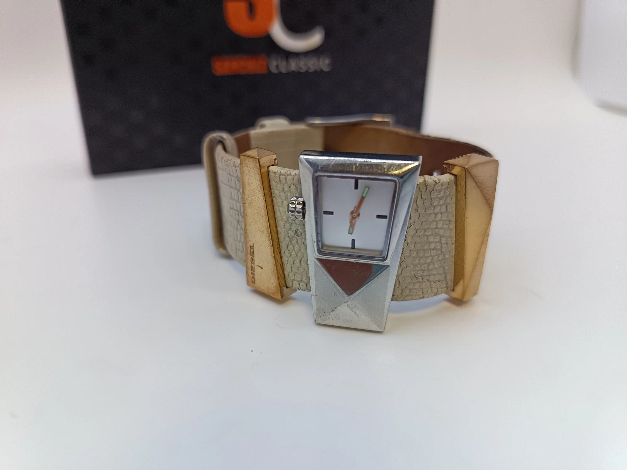 zegarek-diesel-dz-5585-w-pudelku-material-paska-129219-225910