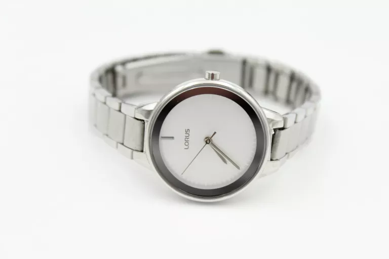 ELEGANCKI ZEGAREK DAMSKI LORUS V5001-X494