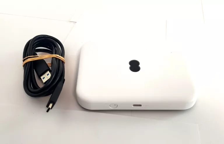 MOBILNY ROUTER Z BATERIĄ NA KARTĘ SIM 5G EE62D 2,33 GB/S 4G LTE WIFI 6