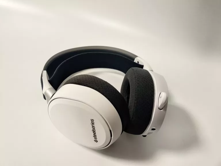 SŁUCHAWKI GAMINGOWE STEELSERIES ARCTIS PRO + GAMEDAC