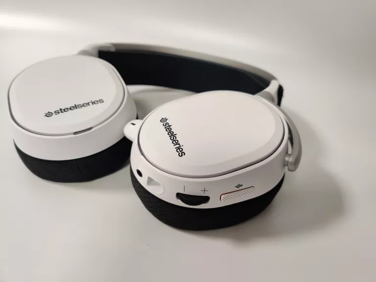 SŁUCHAWKI GAMINGOWE STEELSERIES ARCTIS PRO + GAMEDAC