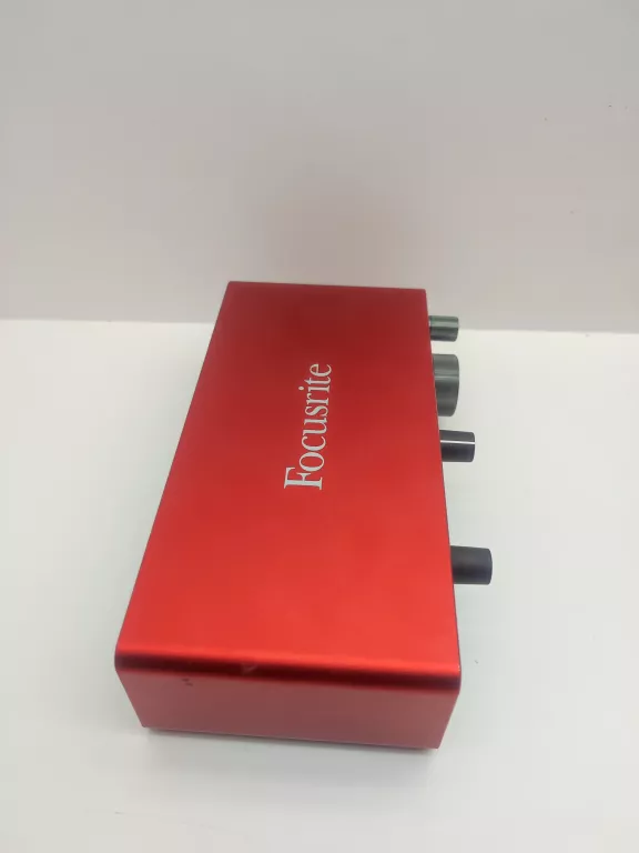 INTERFEJS FOCUSRITE SCARLETT 2I2 3GEN CZERWONY