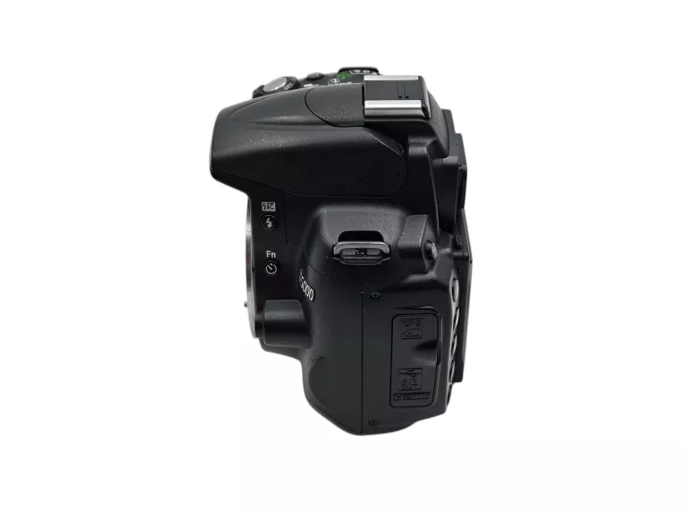 APARAT LUSTRZANKA NIKON D5000 KORPUS PRZEBIEG 9,5K + LAMPA METZ 28 AF-4 C