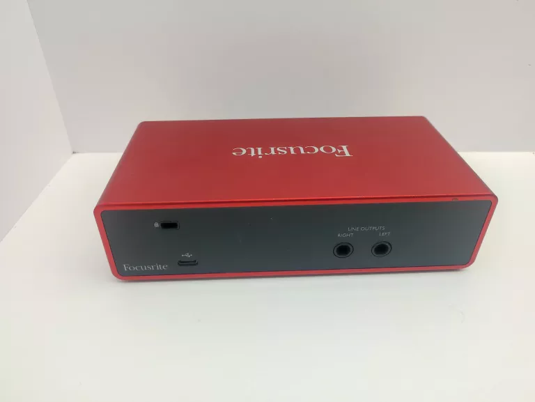INTERFEJS FOCUSRITE SCARLETT 2I2 3GEN CZERWONY