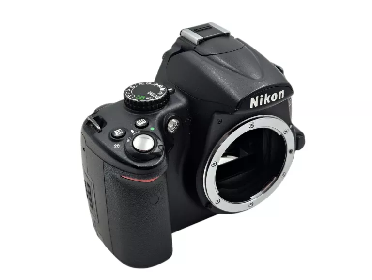 APARAT LUSTRZANKA NIKON D5000 KORPUS PRZEBIEG 9,5K + LAMPA METZ 28 AF-4 C