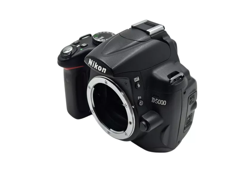 APARAT LUSTRZANKA NIKON D5000 KORPUS PRZEBIEG 9,5K + LAMPA METZ 28 AF-4 C