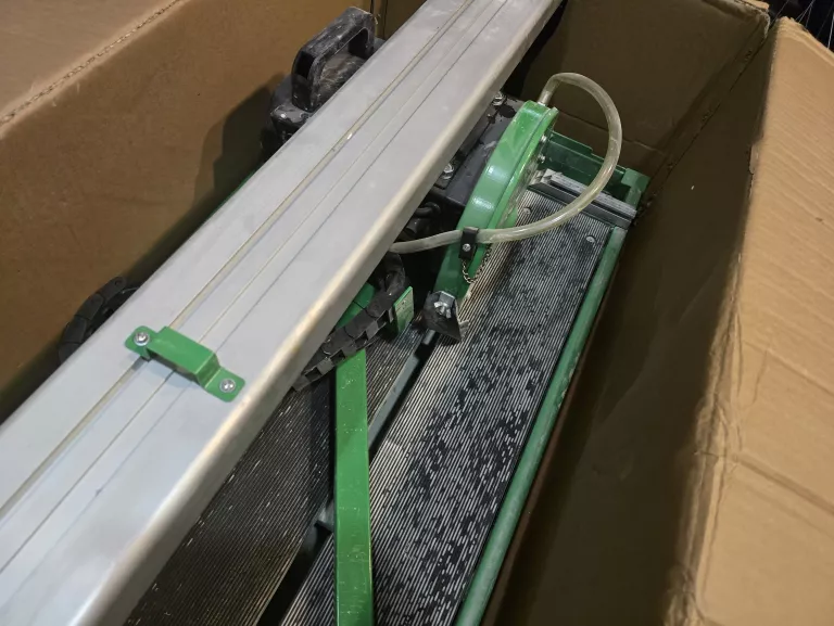 ELEKTRYCZNA PRZECINARKA DO PŁYTEK CERAMICZNYCH 1200 W TTD-FS 200-920 HAGEN